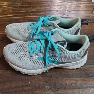 Brooks Women's Revel 4 Running Shoes in Gray and Teal
